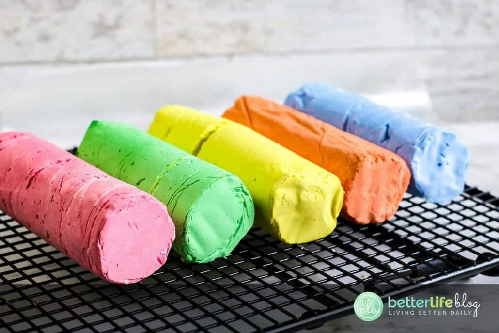 Who wants to make their own DIY Sidewalk Chalk? Check out my easy step-by-step instructions so you can create this childhood favorite from your very own home!