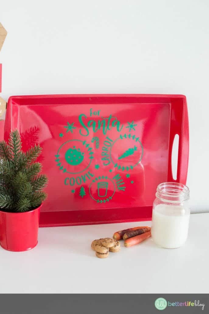Have you hopped on the “Cookies for Santa Plate” trend? Make one of your very own with our helpful Cookies for Santa Plate SVG and tutorial!